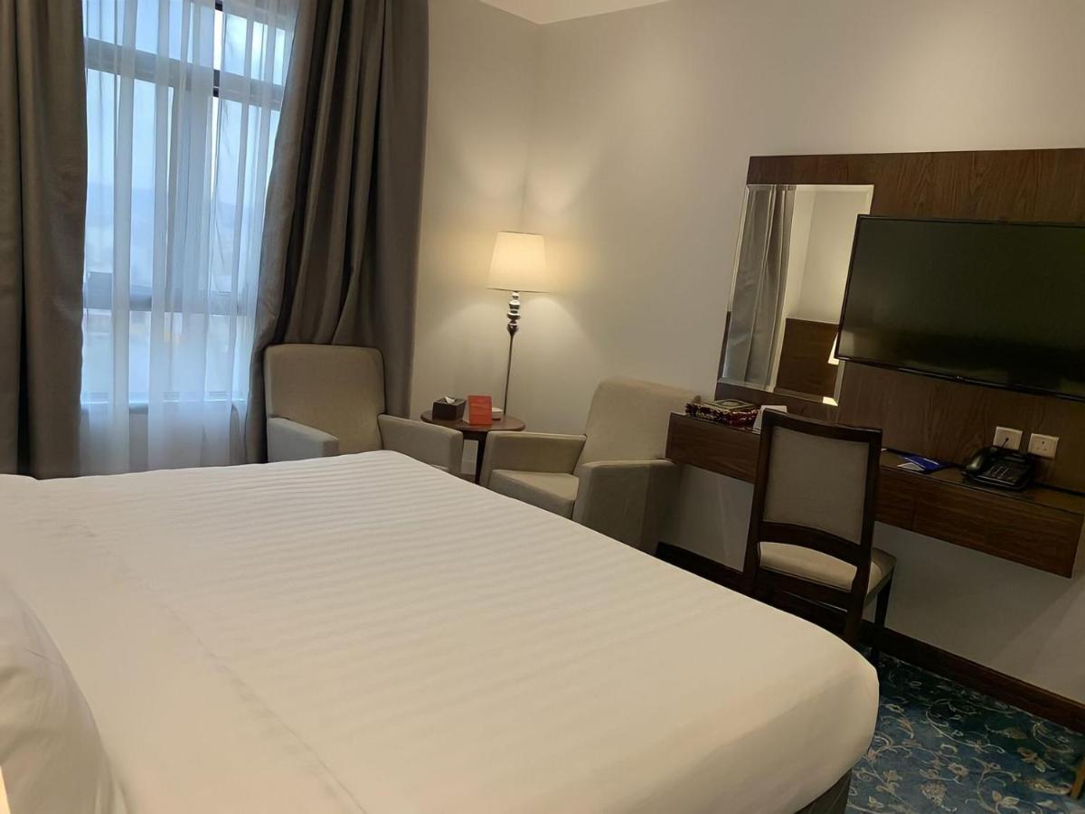 Standard King Room