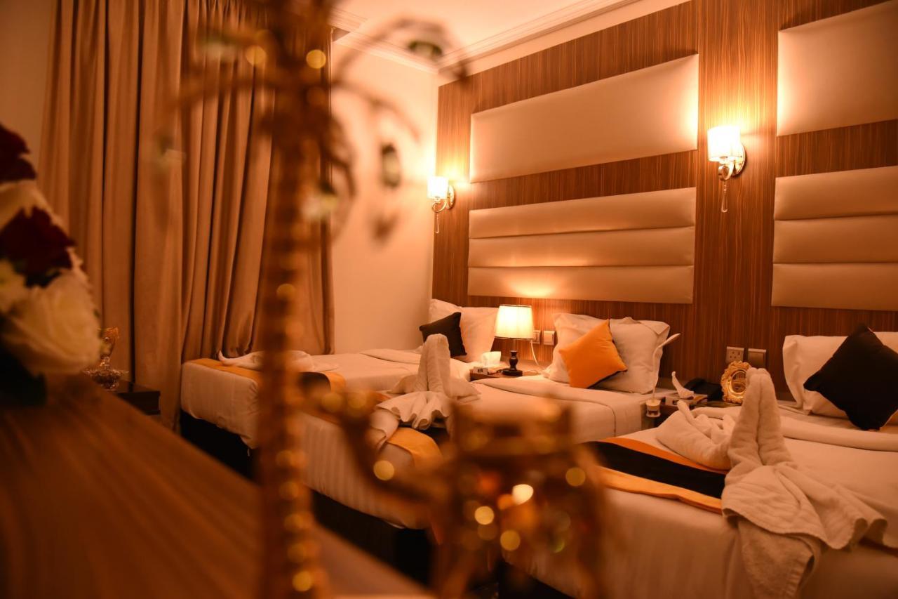 Triple Room Bathroom