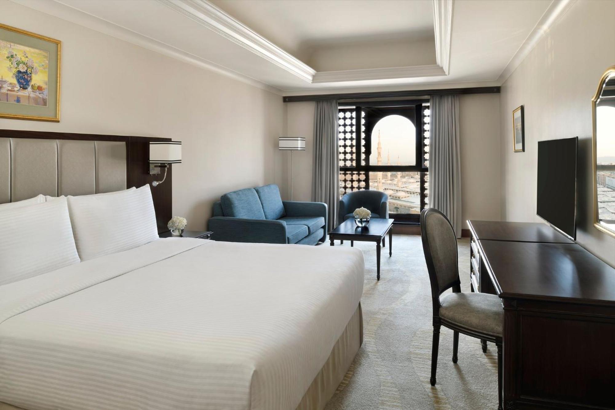Deluxe King Room Haram View
