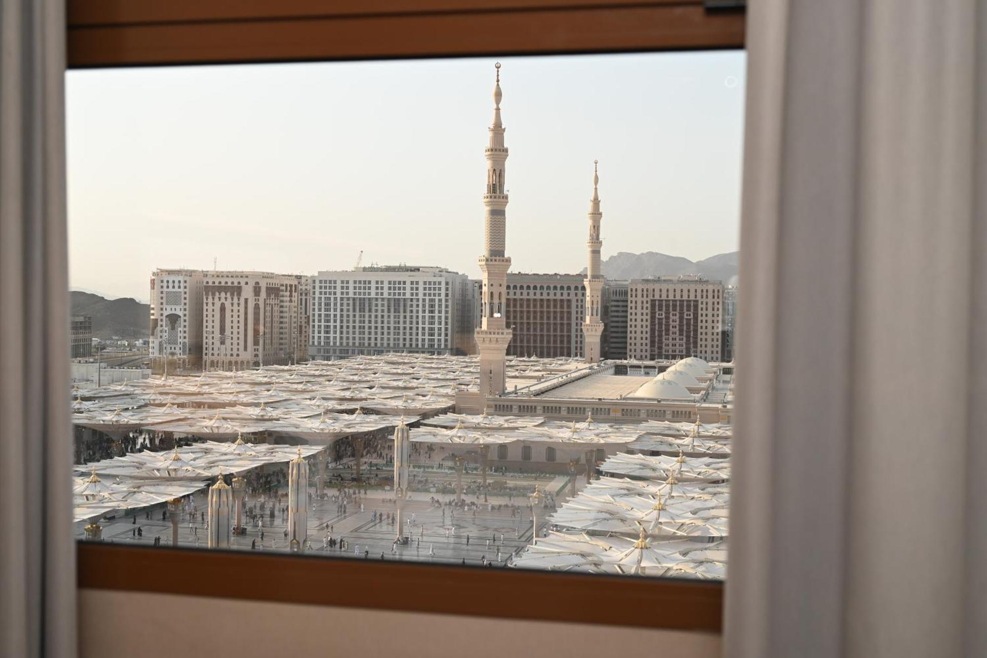 Deluxe King Room Haram View,1609394045:JPEG