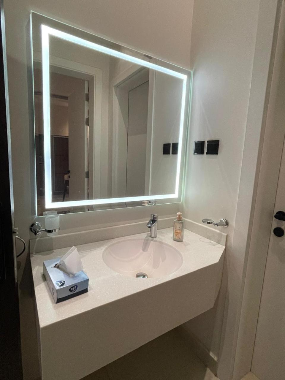 Family Room Private Bathroom
