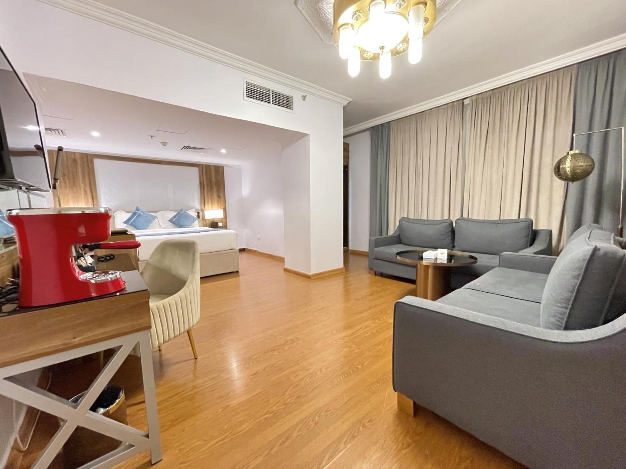 Junior Suite