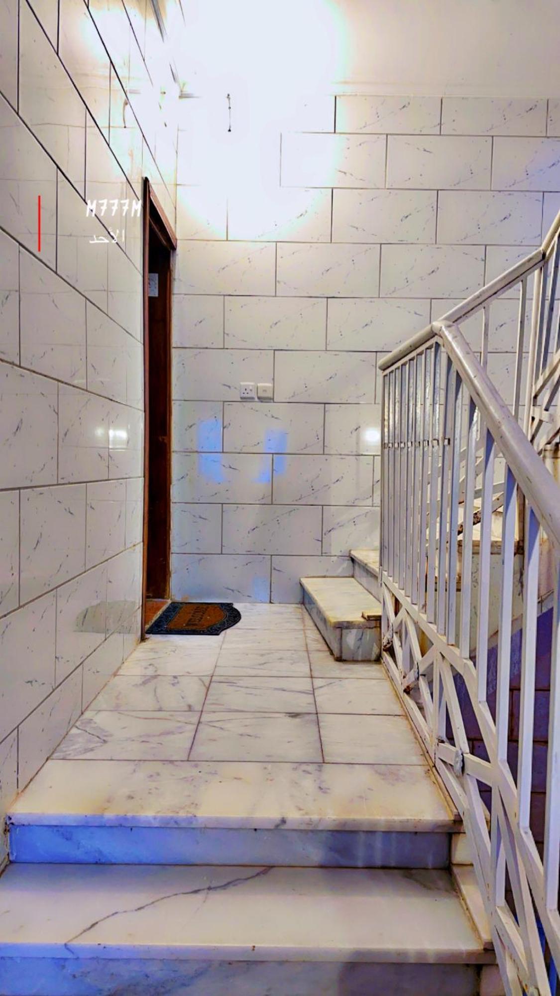 studio 2
