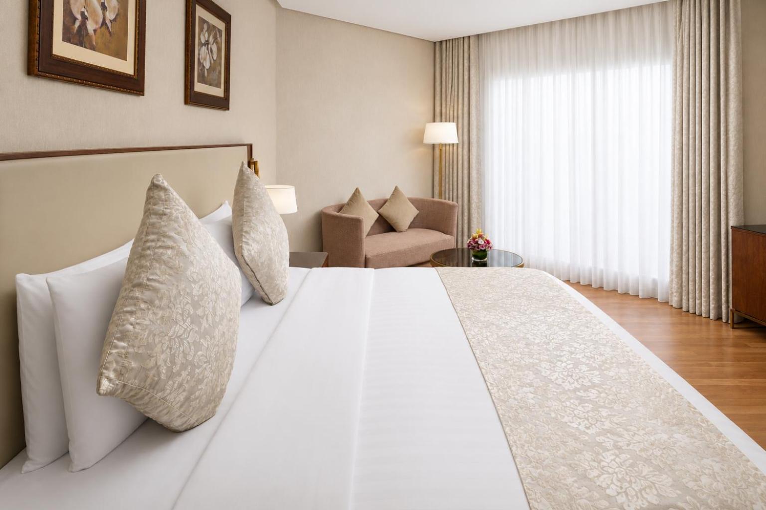 Premier City Queen Bed