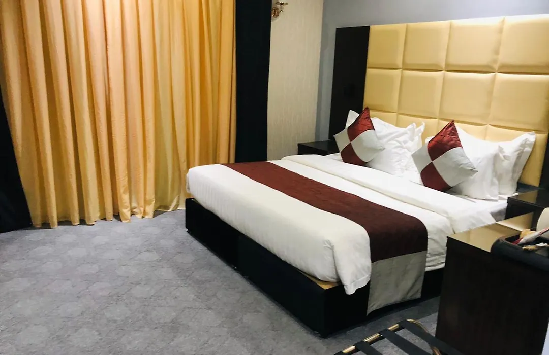M Platinum Hotel-1