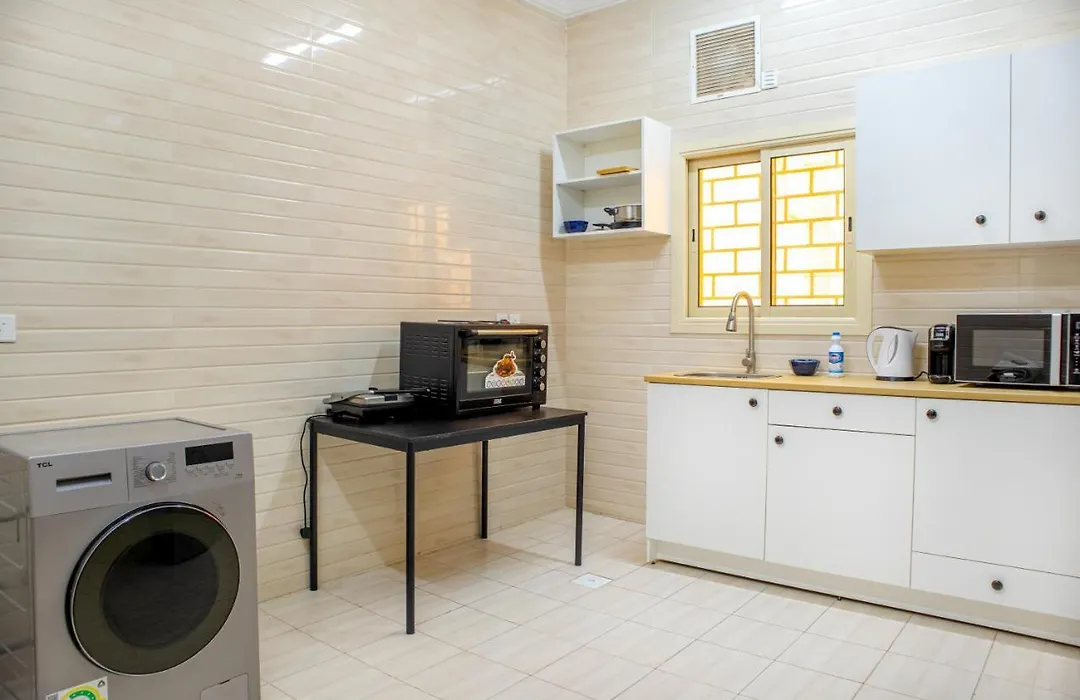 Luxurious Family 3 Bedroom Apartments 10 Mins Drive To Al-Masjid Nabawi-1