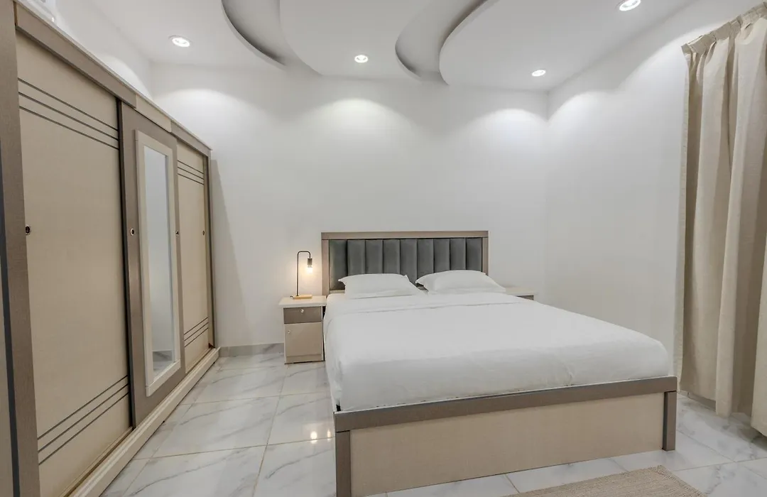 Luxurious Family 3 Bedroom Apartments 10 Mins Drive To Al-Masjid Nabawi-1