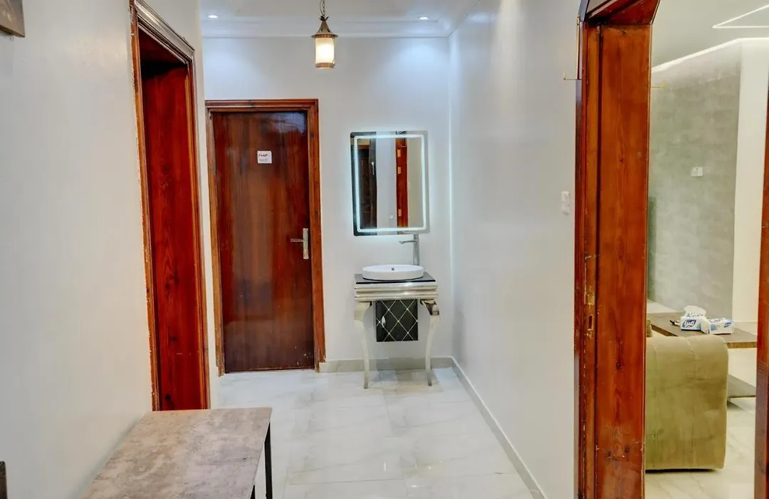 Al Bayt Al Madini Suites البيت المديني للأجنحة المخدومة الخاصة-1