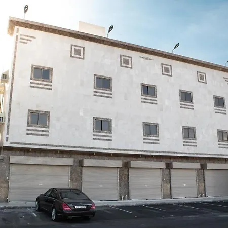 Comfortable & Big Family Apartments 10Mins Drive To Al-Masjid -Nabawi-2
