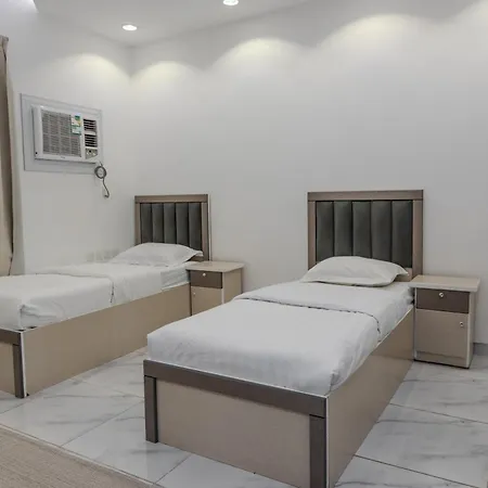 Comfortable & Big Family Apartments 10Mins Drive To Al-Masjid -Nabawi-3