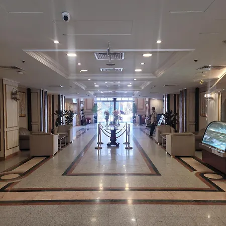 Qasr Al Ansar Golden Tulip Hotel-3