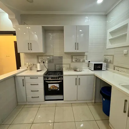 Al Diyafah Apt-2