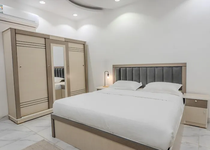 Luxurious Family 3 Bedroom Apartments 10 Mins Drive To Al-Masjid Nabawi
