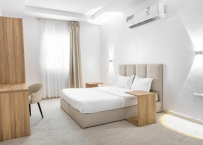 Luxury And Modern Hotel Apartments In Mudhainib
