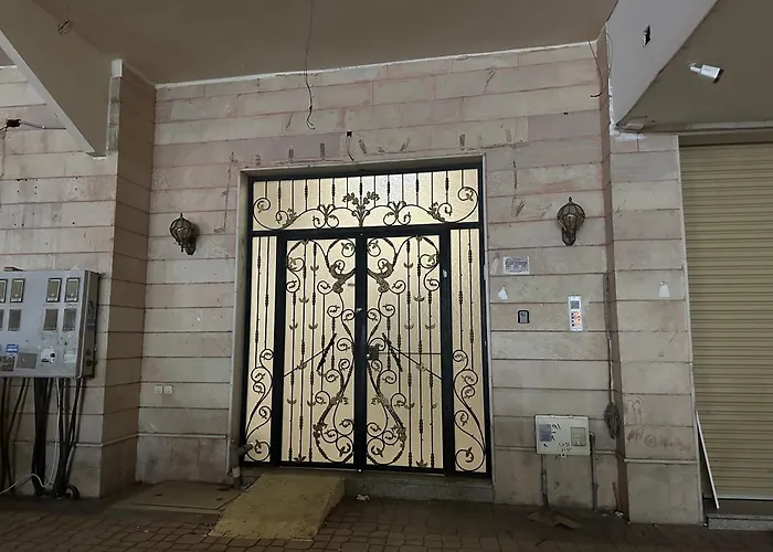 قباء R S 1