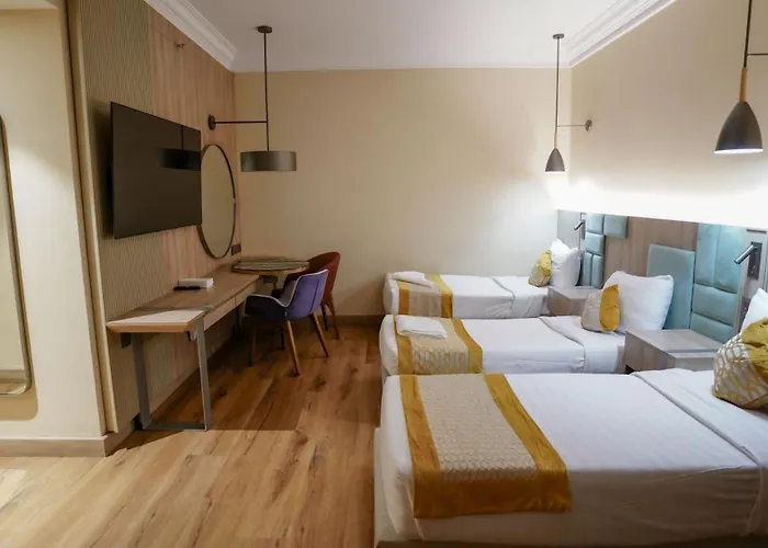 فندق رؤيا الاندلس النخبة - Roaya Alandalus Elite Hotel