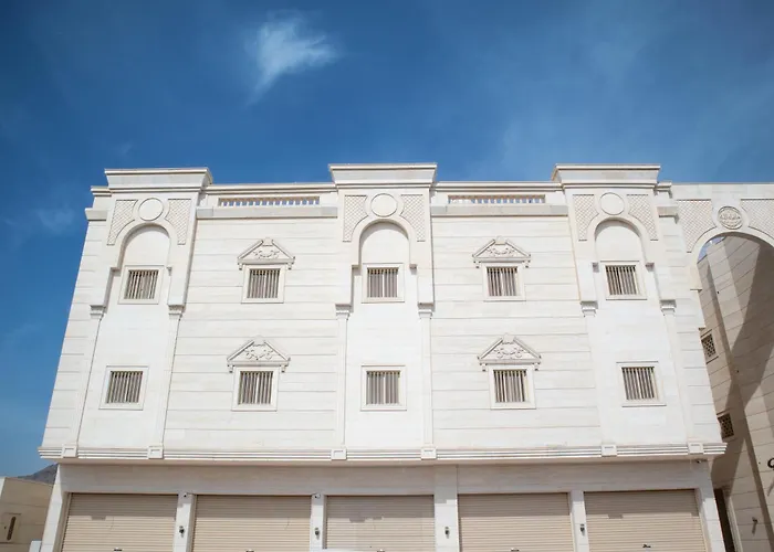 Luxurious Family 3 Bedroom Apartments 10 Mins Drive To Al-Masjid Nabawi
