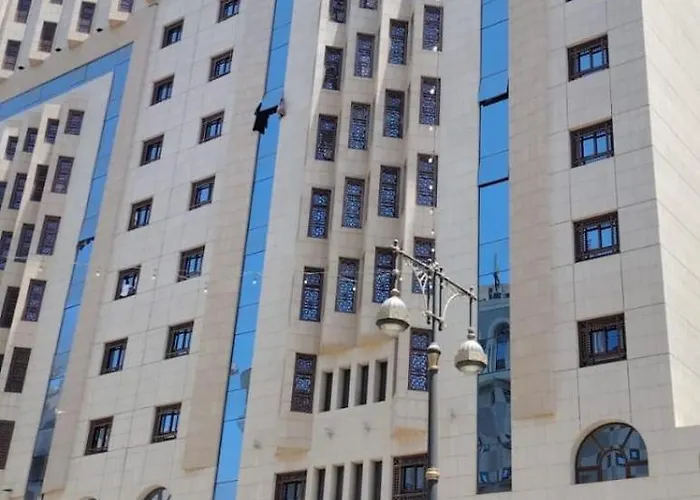 Rawabi Al Zahraa Hotel